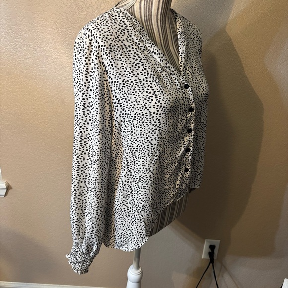 SHEIN Blouse Small White Monochrome Black Polka Dot Hi-Low Button-Up Long Sleeve - Picture 5 of 16